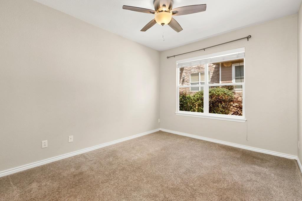 5551 29th St - Photo 7 of 15