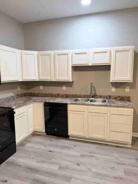 315 M St ##101 - Photo 4 of 22