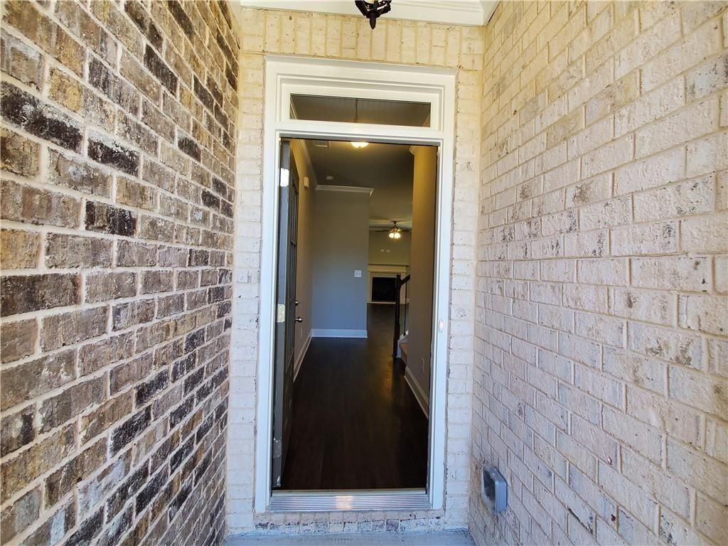 2708 Morgan Creek Dr - Photo 2 of 12