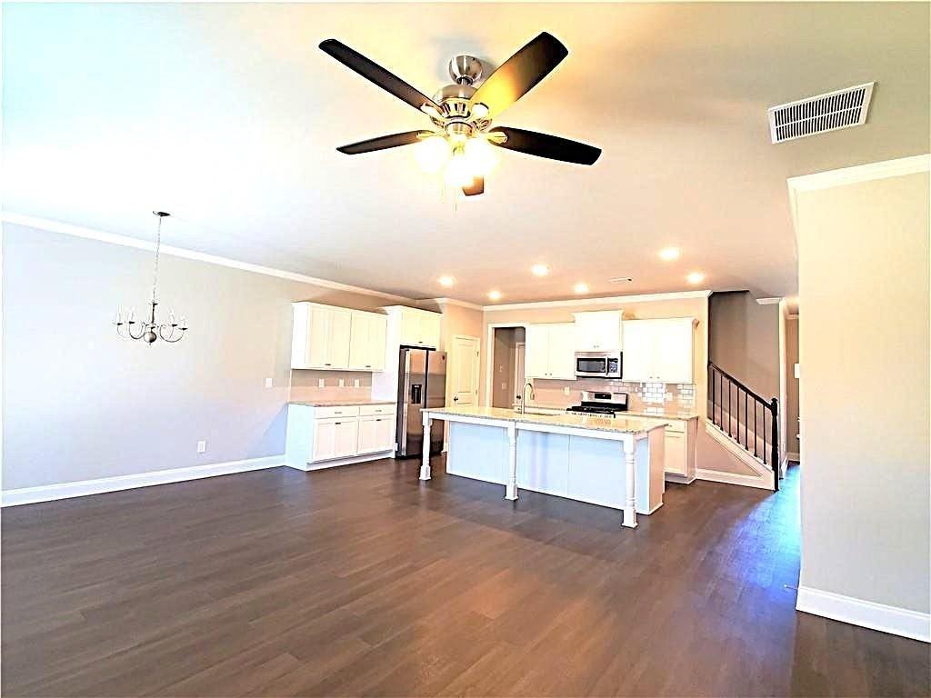 2708 Morgan Creek Dr - Photo 3 of 12