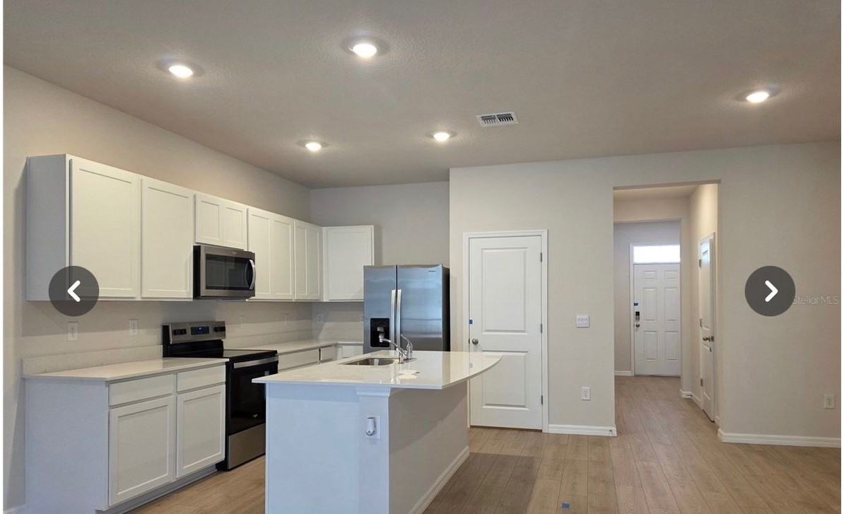 11846 Davis Dr - Photo 2 of 3
