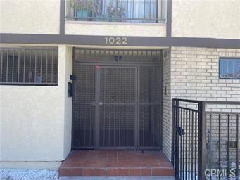 1022 Irving Ave ##3 - Photo 2 of 17