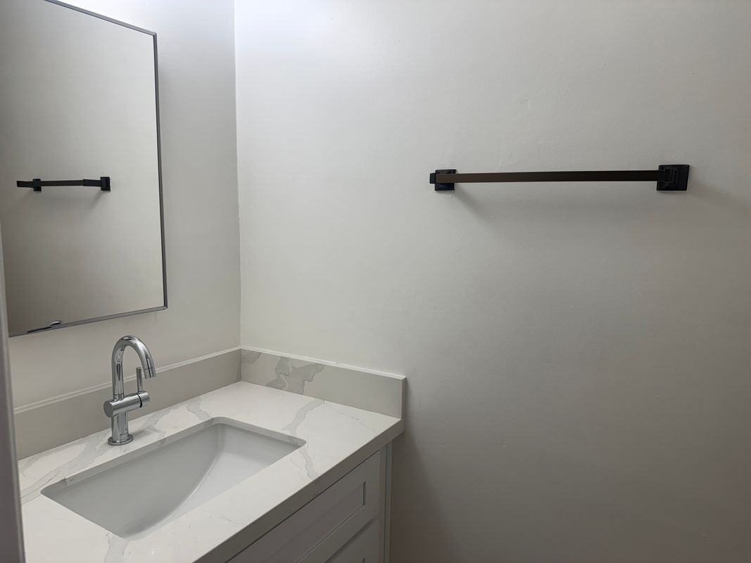 600 E Acacia Ave ##6 - Photo 2 of 16
