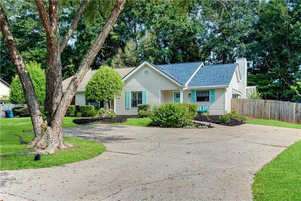 5097 Village Green Way - Photo 2 of 39