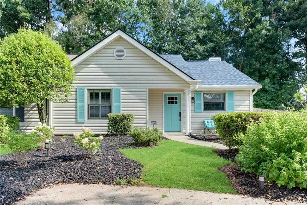 5097 Village Green Way - Photo 3 of 39