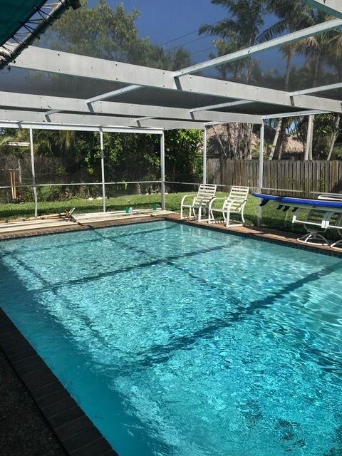 668 Sw 9th Ave - Photo 2 of 4