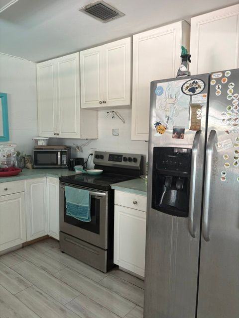668 Sw 9th Ave - Photo 3 of 4
