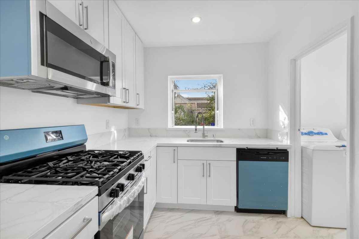 4859 W 12th St - Photo 4 of 29