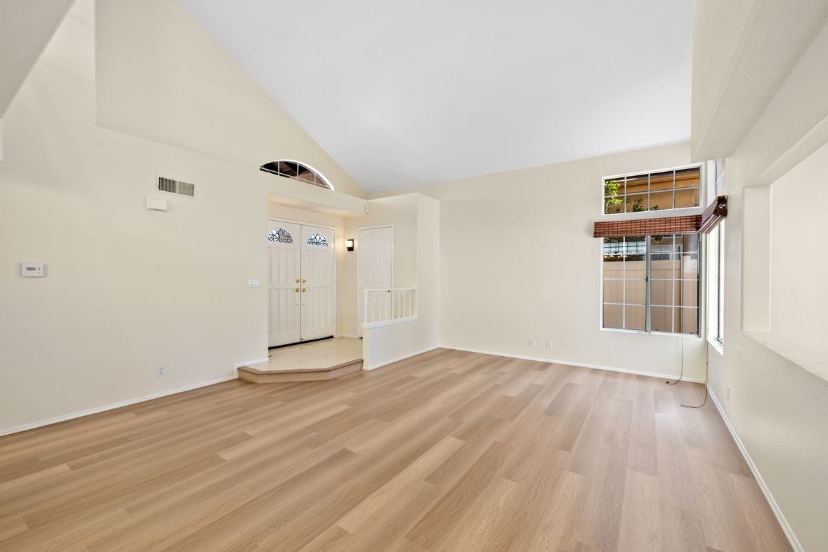 2163 Sun Ridge Dr - Photo 3 of 35