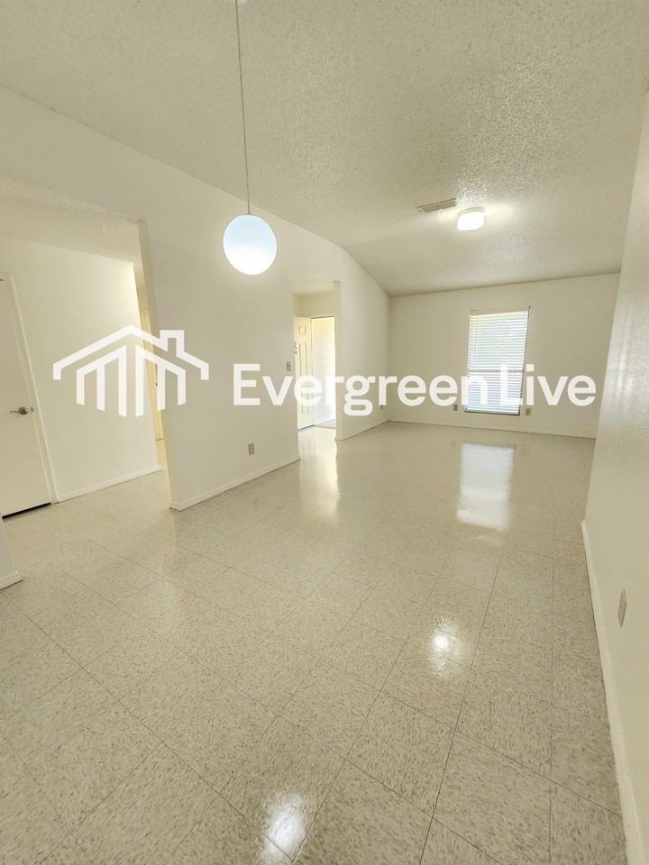2241 Zuni Ct - Photo 5 of 24