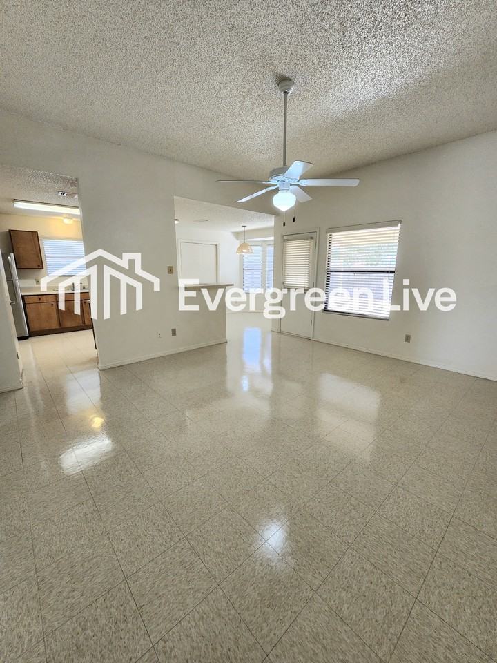 2241 Zuni Ct - Photo 7 of 24