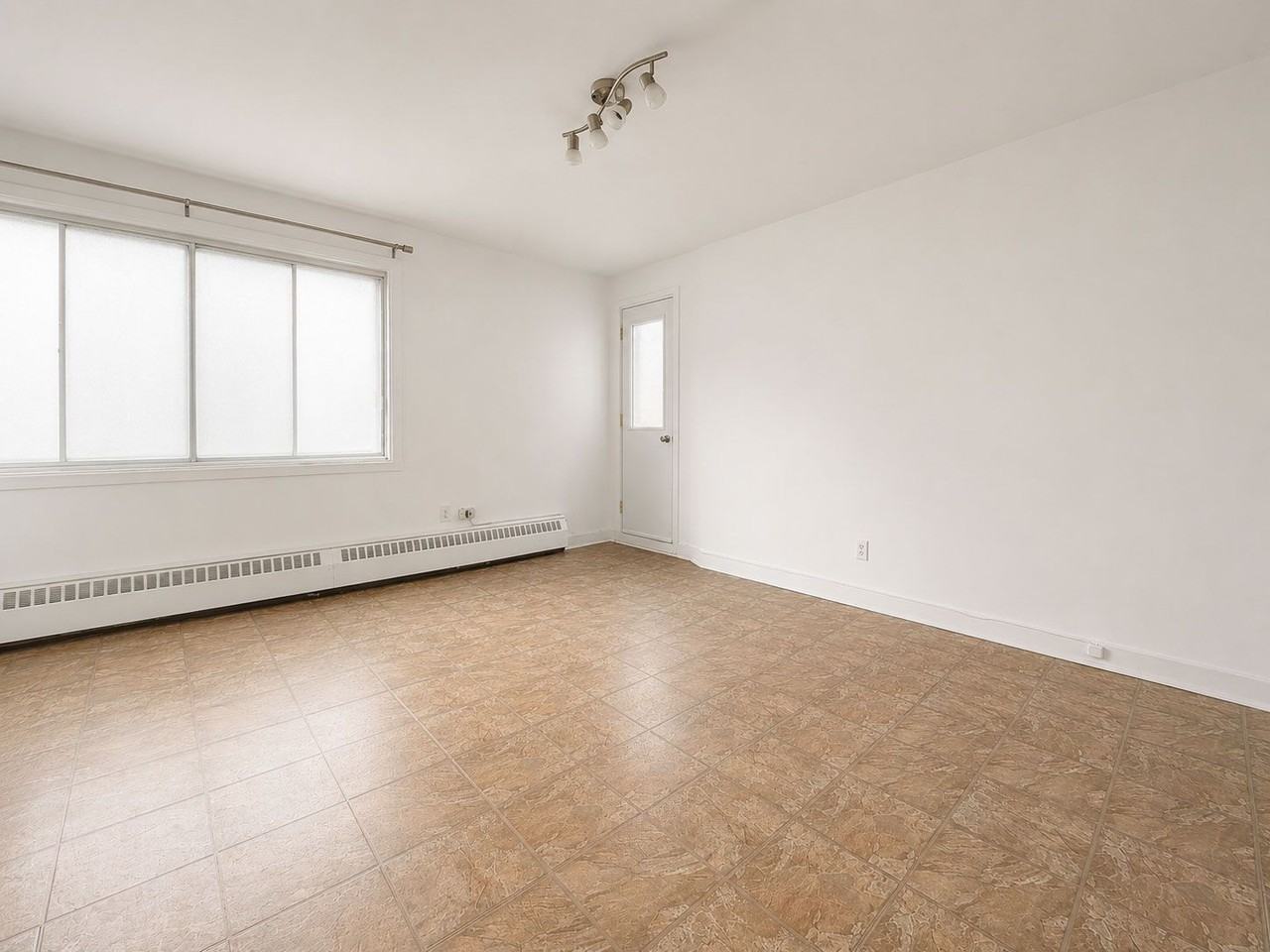 6680 Av Des érables — photo 3