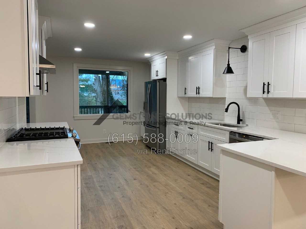 217 Oxford Dr - Photo 5 of 18