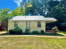 208 Bradley Dr - Photo 1 of 1
