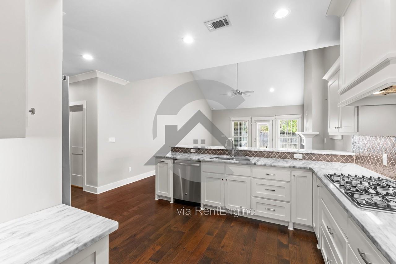 123 Wildcreek Blvd - Photo 4 of 25