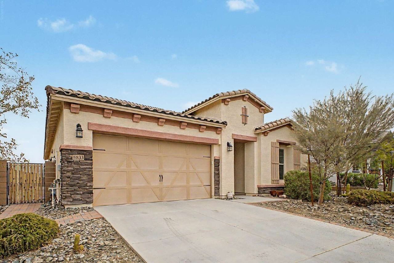 8833 S 167th Ln - Photo 4 of 50