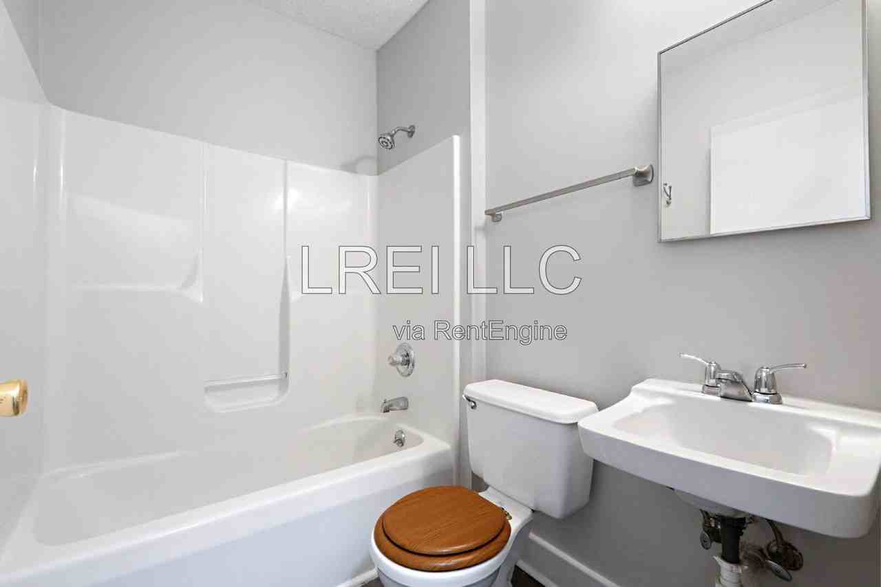 1273 S Clay St #3 - Photo 5 of 13