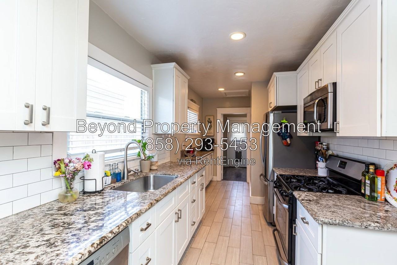4346 38th St - Photo 5 of 18