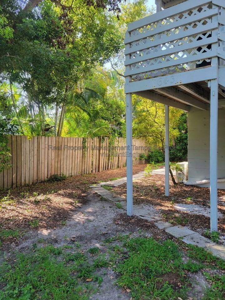 643 Wisteria Ct #A - Photo 3 of 18