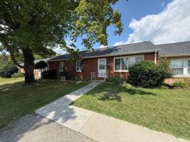 featured image of 1103 Lakeview Pl