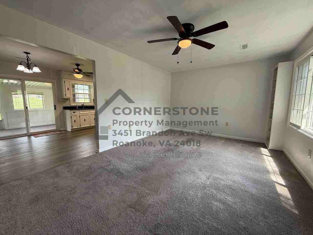 1103 Lakeview Pl - Photo 6 of 21