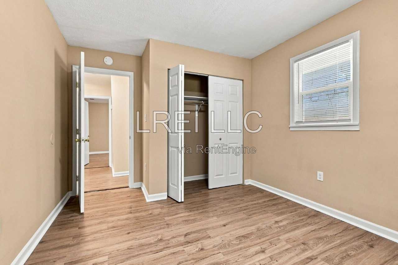 4014 Parthenia Ave - Photo 6 of 12