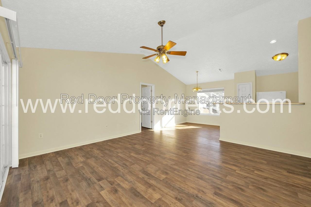 4948 Potomac Square Pl #4 - Photo 6 of 20