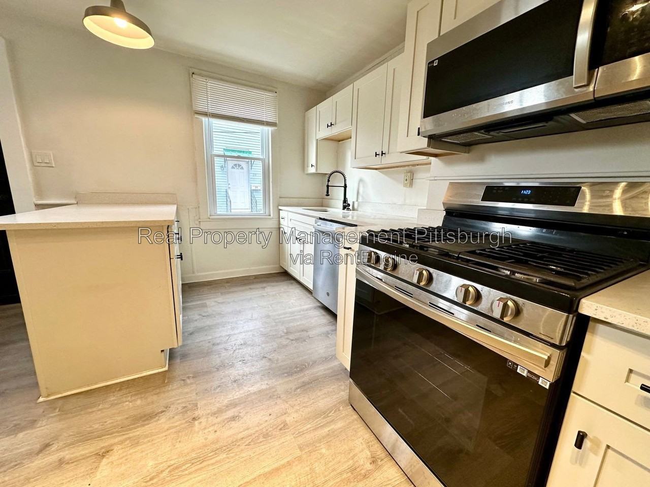 30 Ganster St - Photo 5 of 12