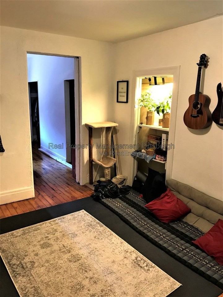 825 Collins Ave #1 - Photo 5 of 9