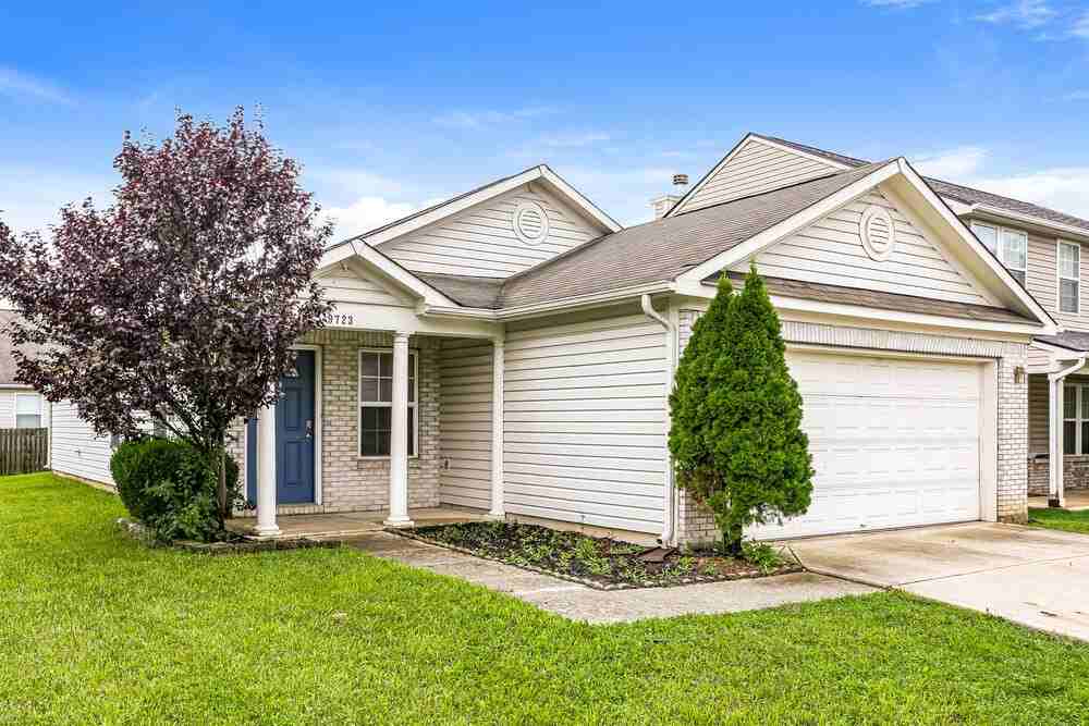 9723 Centennial Ct - Photo 3 of 16