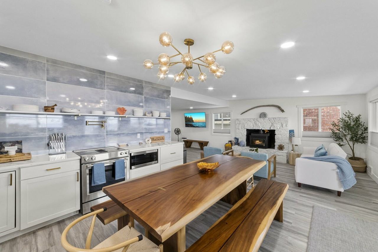 260 Driftwood Shores Rd - Photo 2 of 40