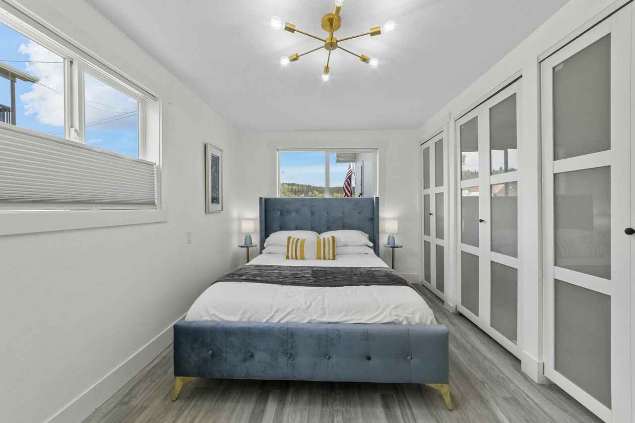 260 Driftwood Shores Rd - Photo 6 of 40