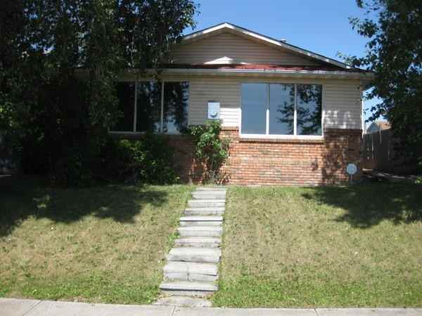 144 Templegreen Dr Ne - Photo 7 of 10