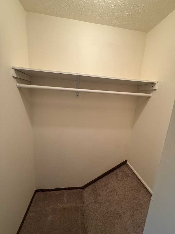 5217 Cline Rd #B - Photo 3 of 18