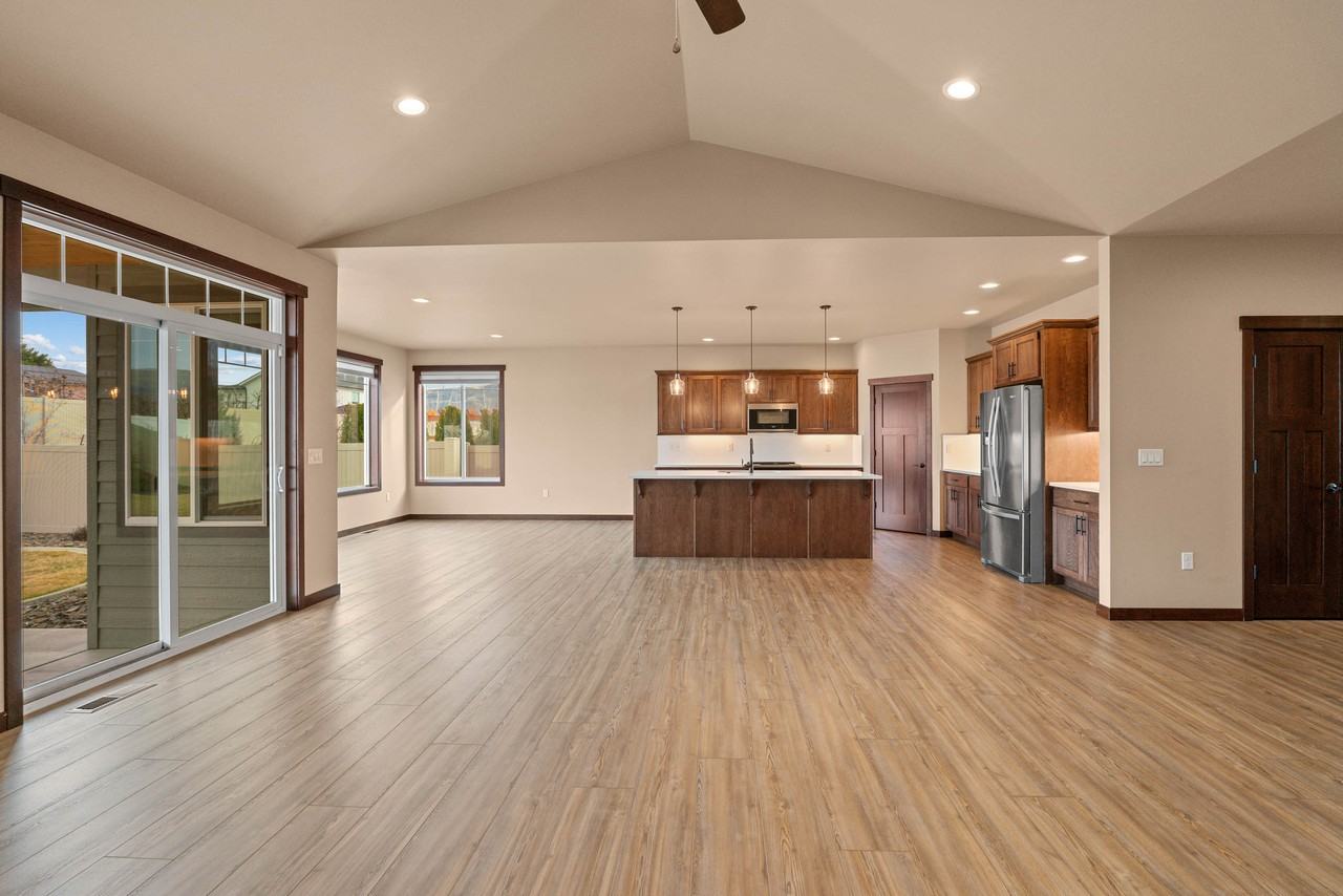 755 S Perry Ave #NA - Photo 7 of 21