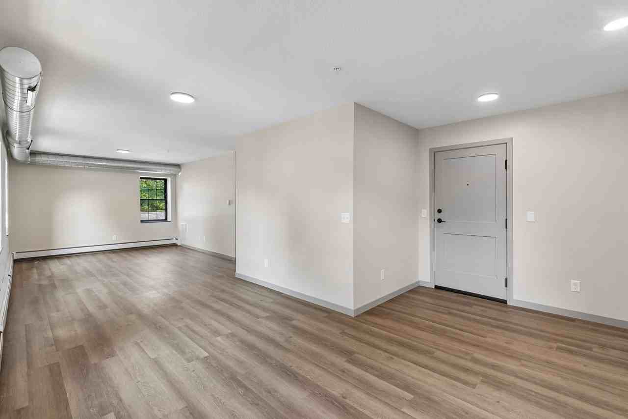 321 6th St E #9 - Photo 6 of 10