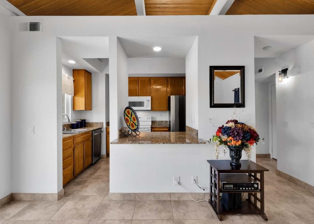 70100 Mirage Cove Dr #2 - Photo 5 of 24