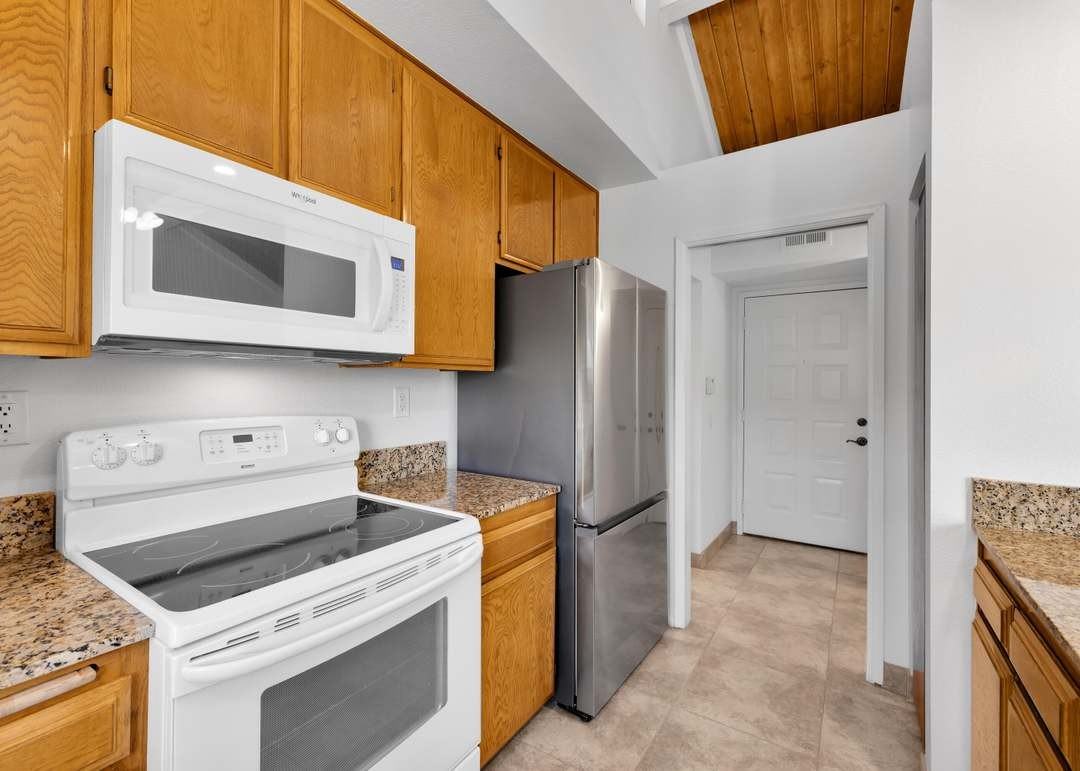 70100 Mirage Cove Dr #2 - Photo 7 of 24