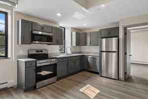 featured image of 321 6th St E #3