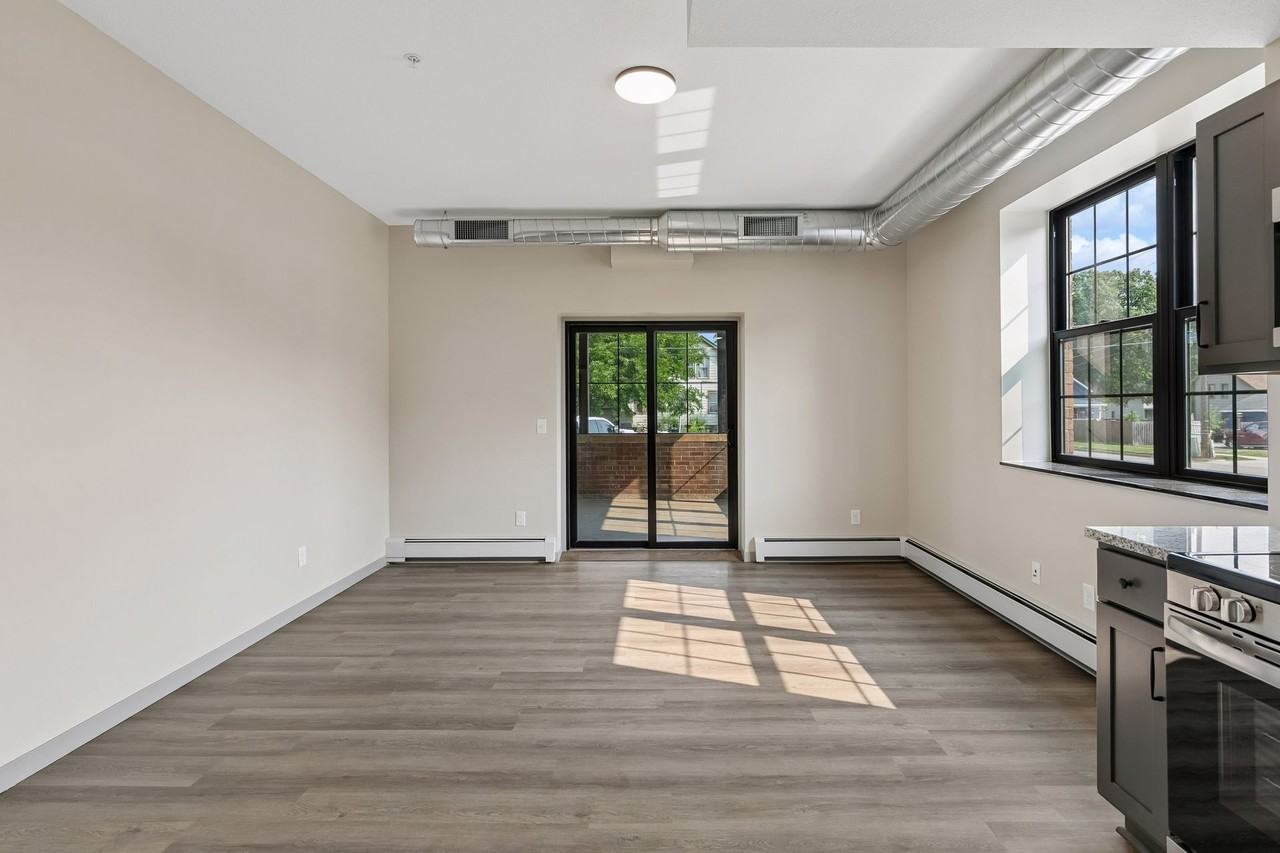 321 6th St E #3 - Photo 3 of 12