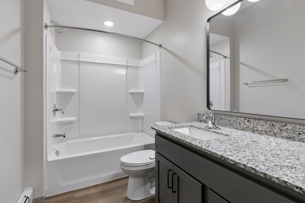 321 6th St E #3 - Photo 6 of 12