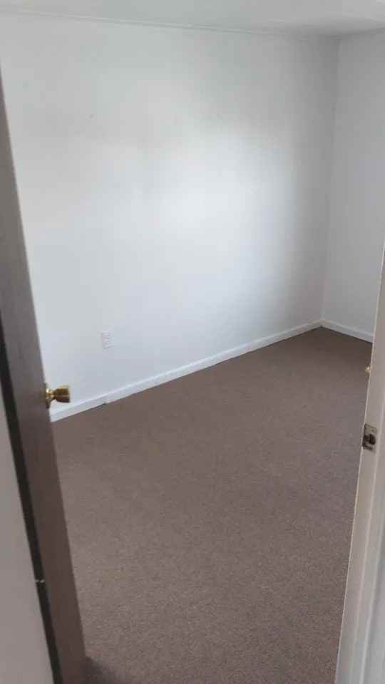 14 N Woodside Ave #2ndFL - Photo 3 of 11