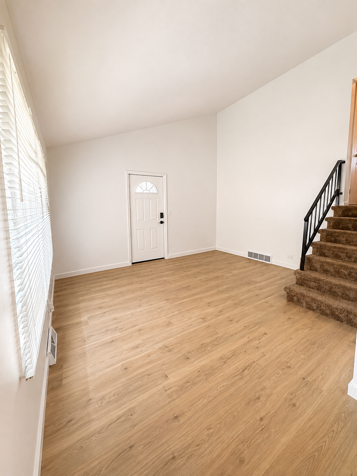 3034 Houston St #2B - Photo 2 of 7
