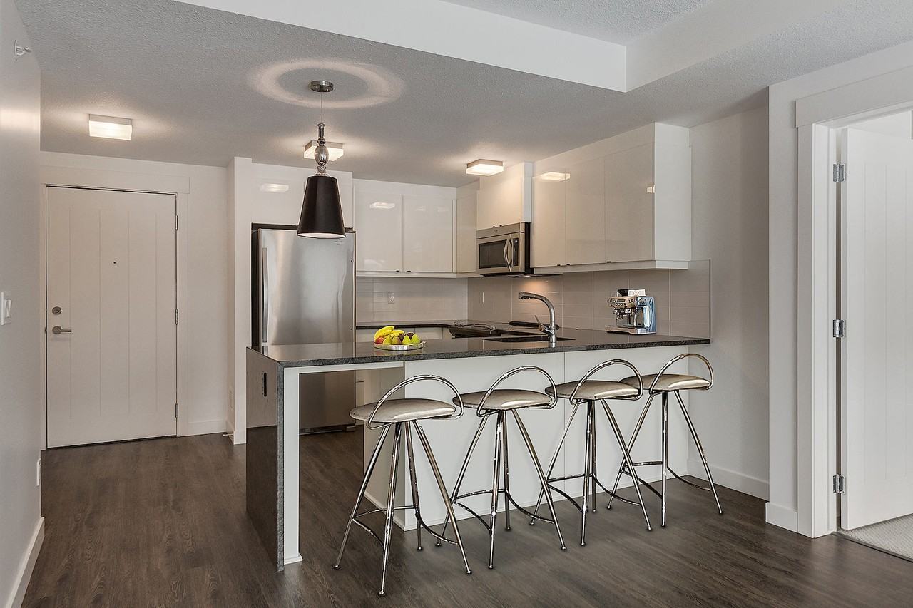 45 Apartment Building - Photo 4 of 18