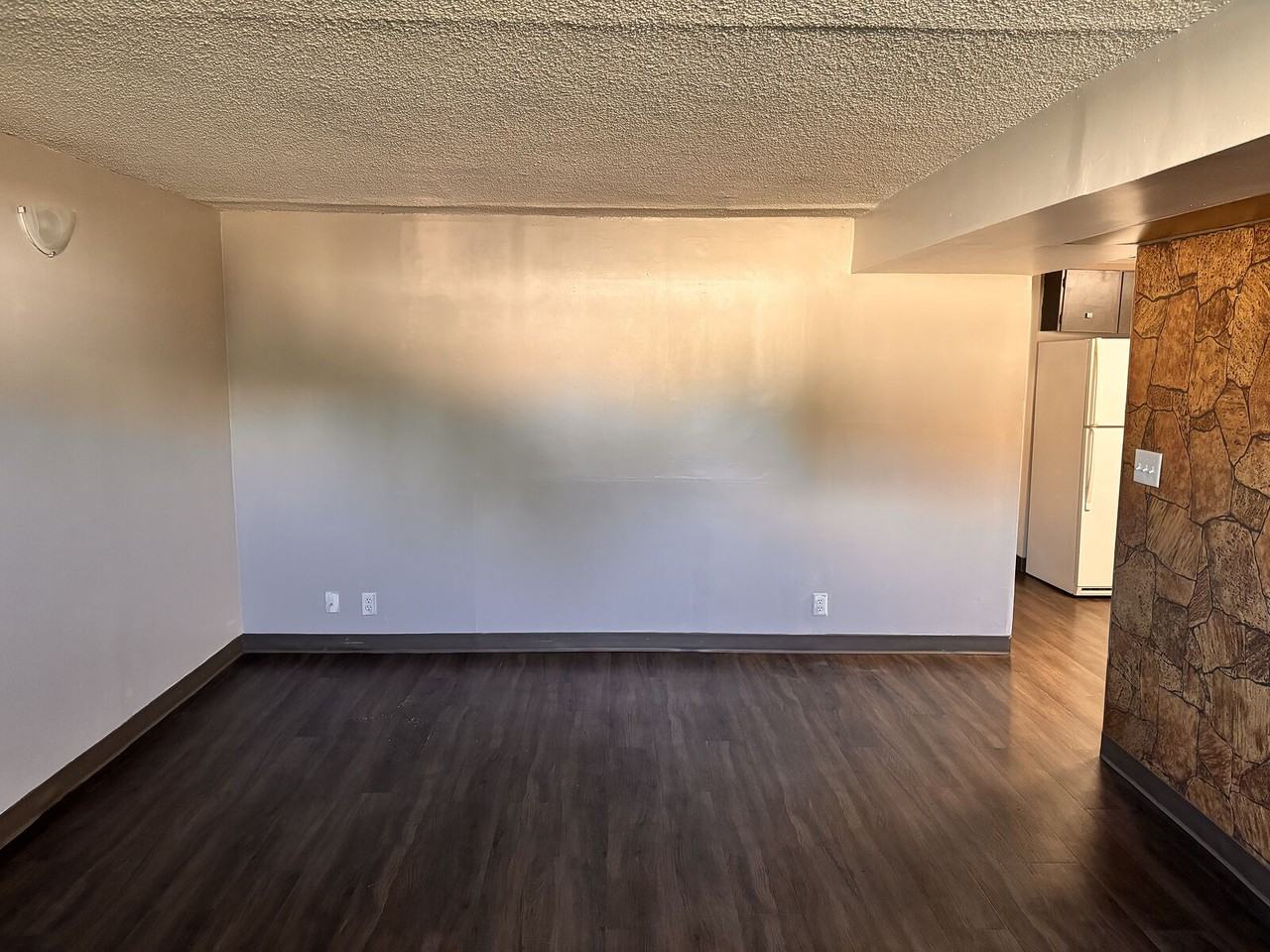 14608 30 St Nw - Photo 2 of 10