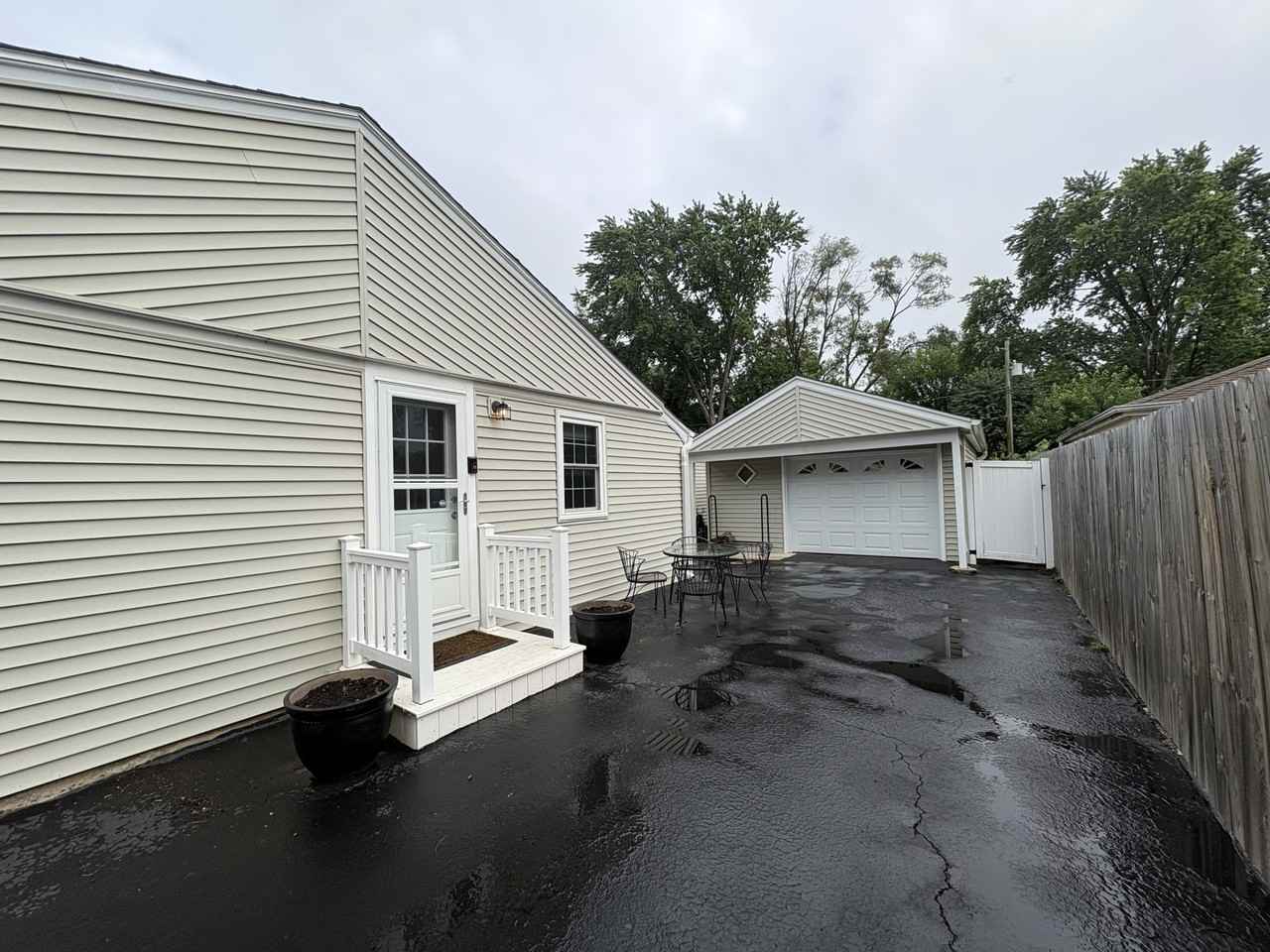 2105 Saint James St #NA - Photo 3 of 34