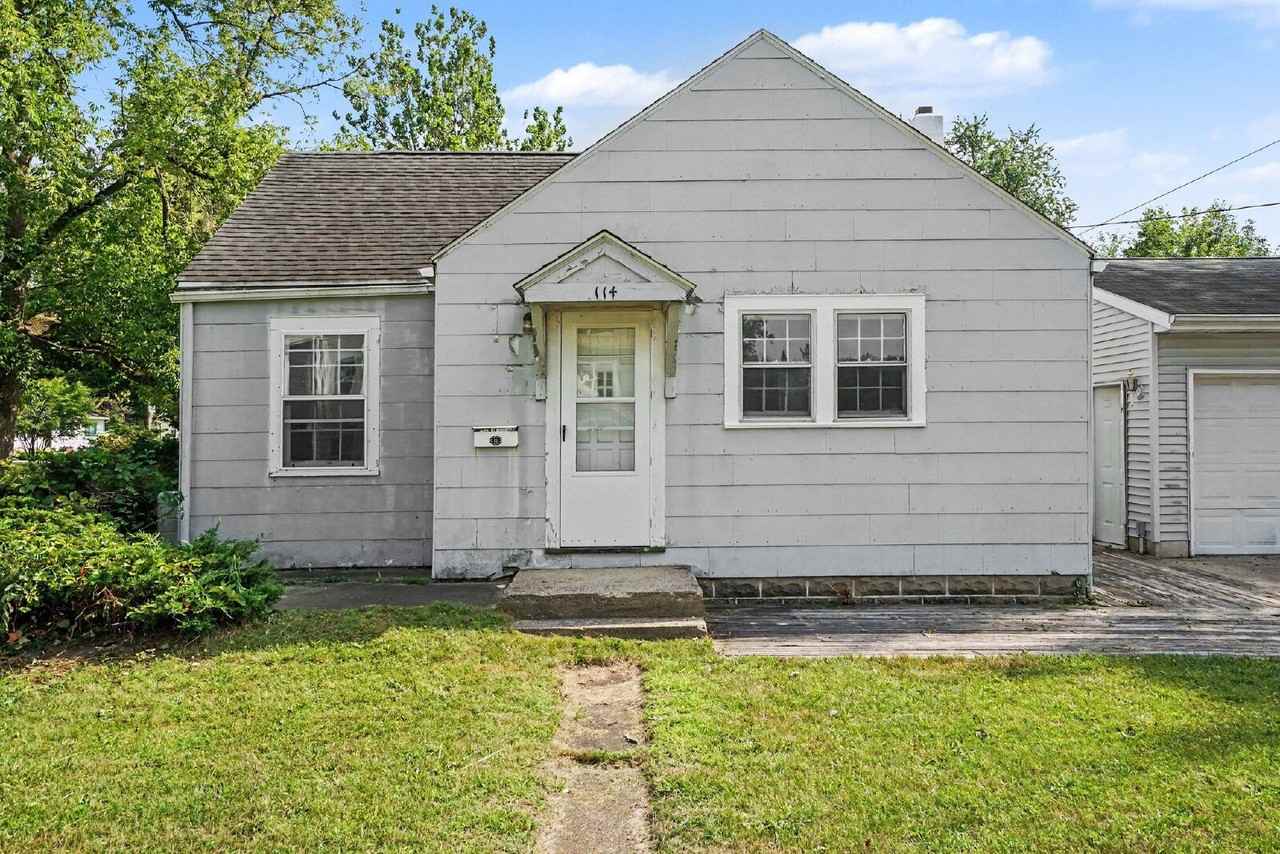 114 Eastlawn Dr - Photo 2 of 16