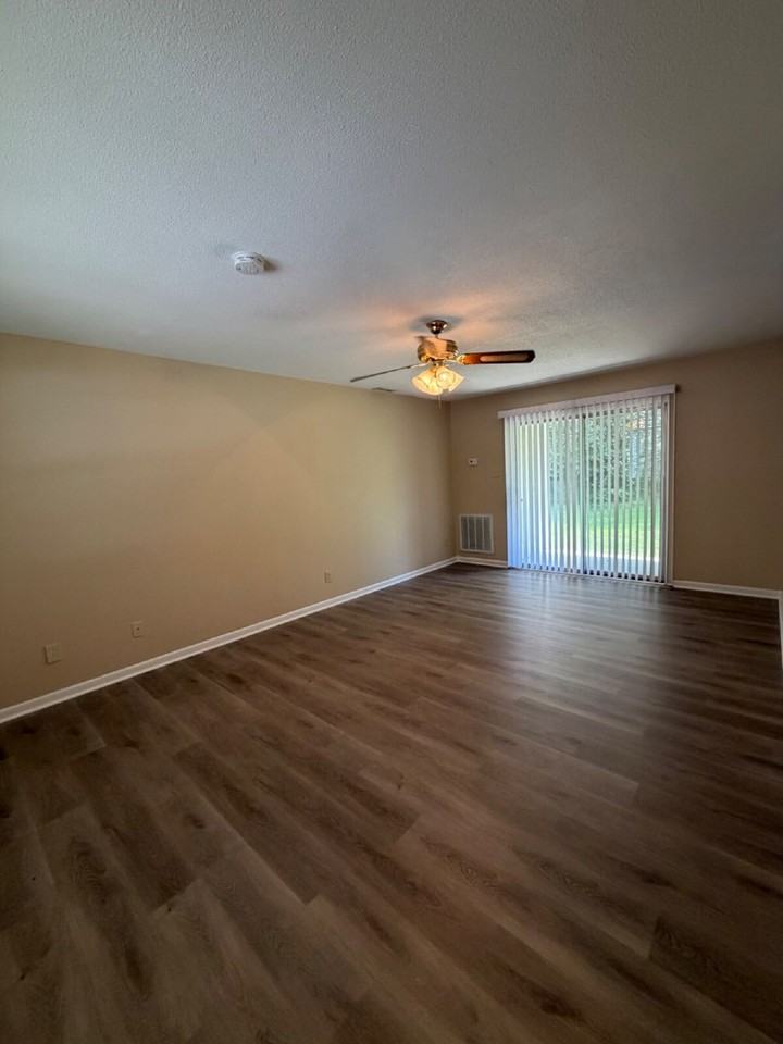 165 Scott Hills Dr - Photo 5 of 15