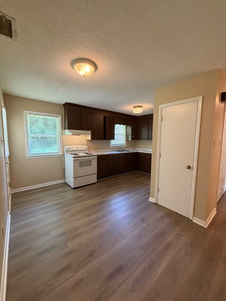 165 Scott Hills Dr - Photo 7 of 15