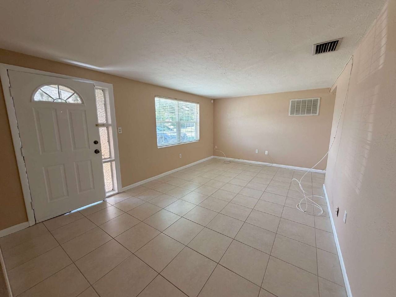 1115 Powersong St - Photo 2 of 11